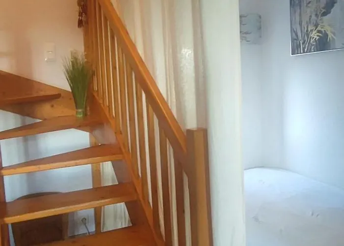 Maison De La Besliere Hébergement de vacances *