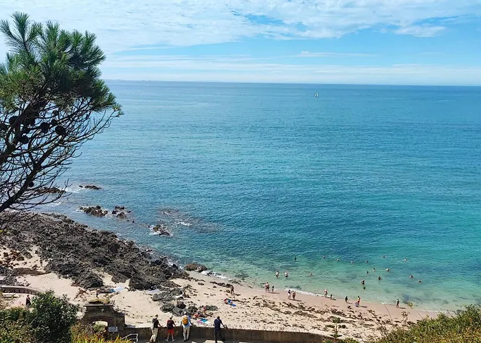 Maison De La Besliere * Folligny